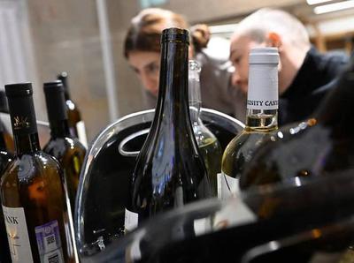 盧布崩潰,俄羅斯家電、電子產(chǎn)品、酒類價格大幅上漲